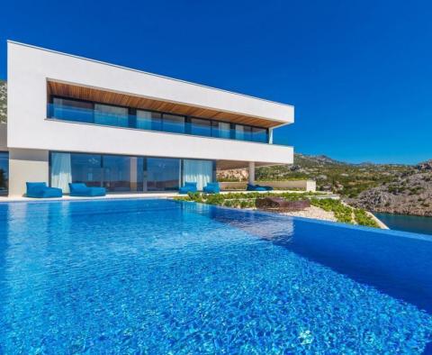 Fantastic seafront villa of modern architecture on Karlobag riviera with indoor and outdoor swimming pools! - pic 70