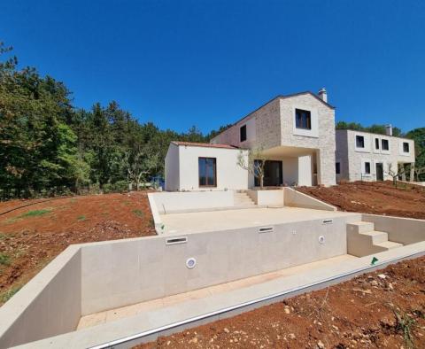Új építésű luxus kővilla 16 kilométerre a tengertől Porec környékén - pic 2