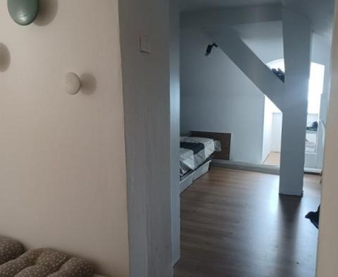 Apartmán v krásné rakousko-uherské vile v centru Opatije jen 40 metrů od moře - pic 5