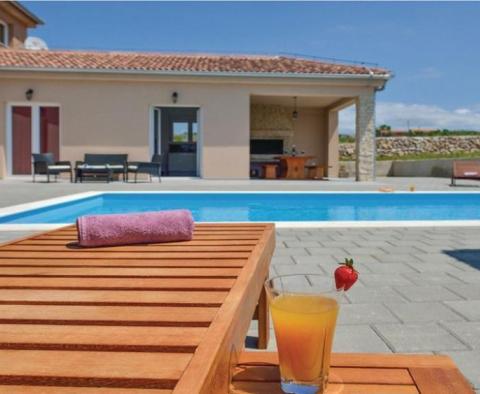 Nouvelle villa dans la région de Zadar avec piscine et court de tennis - pic 3