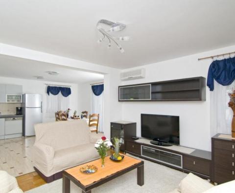 Апарт-вилла с 3 апартаментами на продажу на полуострове Чиово - фото 20