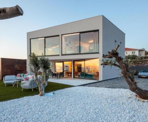 Modern villa with sea views in Split area - pic 6