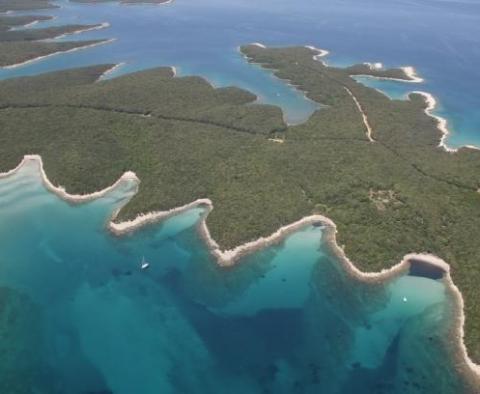 Tökéletes mezőgazdasági terület Cres-en, amely a tengerbe ereszkedik - pic 2