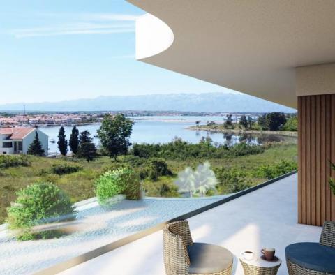 Elegantní luxusní vila ve výstavbě v oblasti Zadaru pouhých 100 metrů od moře - pic 12