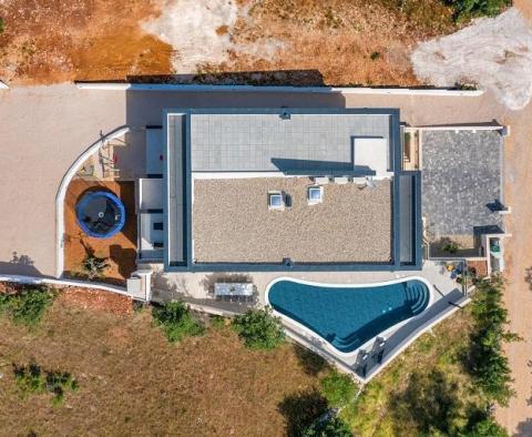Moderne Villa mit offenem Meerblick, nur 150 Meter vom Strand entfernt - foto 3