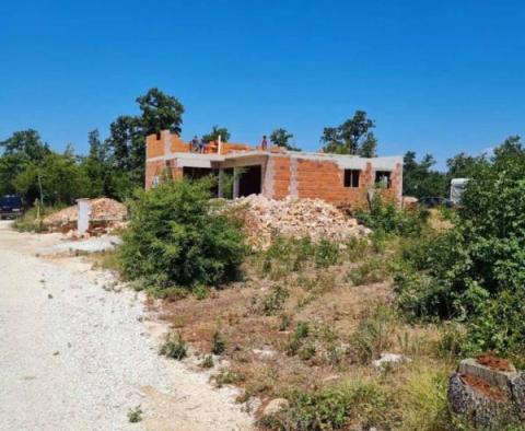 Promising villa with sea views in Marcana, for sale at roh-bau stage 