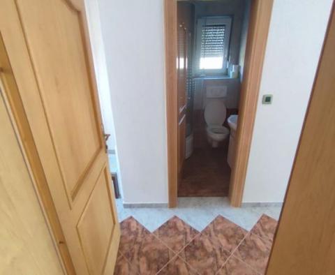 Turisztikai ingatlan 5 apartmannal Medulinban, tengerre néző kilátással - pic 28