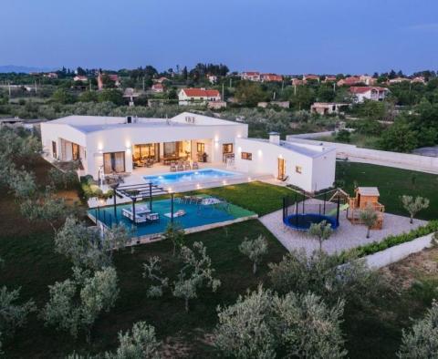 Champaigne sparkling luxury holiday villa in Zadar area, on 3030 sq.m. of land! - pic 4