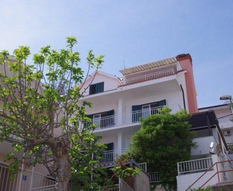 Self-standing apart-house of 4 apartments in Baska Voda just a few meters from the beach - pic 3