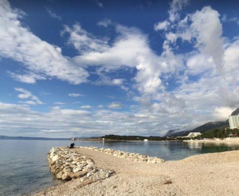 Touristische Immobilie zum Verkauf in Makarska, nur 100 Meter vom Strand entfernt 