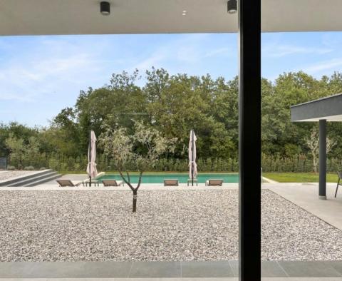 Moderne Villa im hedonistischen Stil in Kastelir-Labinci mit weitem Meerblick - foto 25