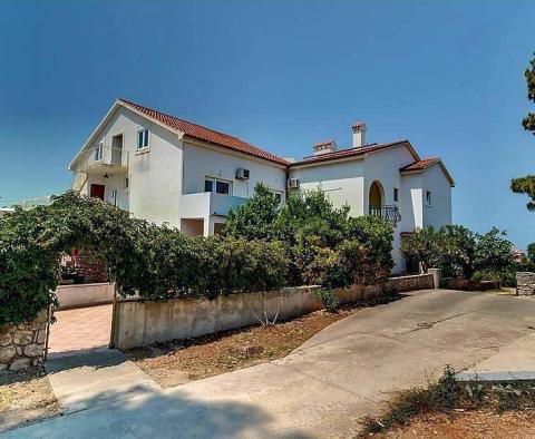 Amazing touristic property for sale on Mali Lošinj just 200 meters from the sea - pic 2