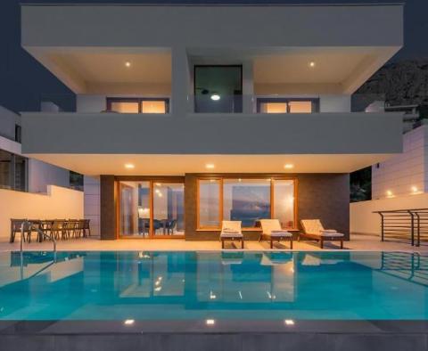 Unique new modern villa in Baska Voda, with indoor and outdoor swimming pools, just 150 meters from the beachline! - pic 38