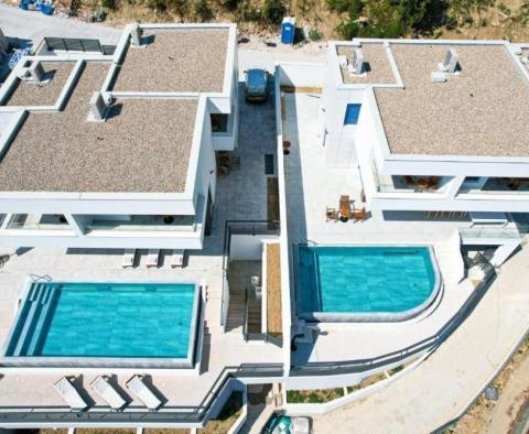 Unikátní nová moderní vila v Bašce Vodě, s vnitřním a venkovním bazénem, pouhých 150 metrů od pláže! - pic 6
