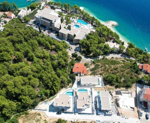 Unique new modern villa in Baska Voda, with indoor and outdoor swimming pools, just 150 meters from the beachline! - pic 4