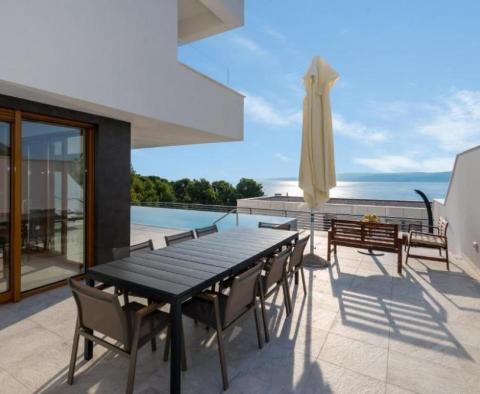 Einzigartige neue moderne Villa in Baska Voda mit Innen- und Außenpools, nur 150 Meter vom Strand entfernt! - foto 28