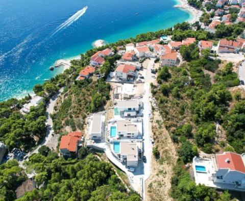 Unique new modern villa in Baska Voda, with indoor and outdoor swimming pools, just 150 meters from the beachline! - pic 9