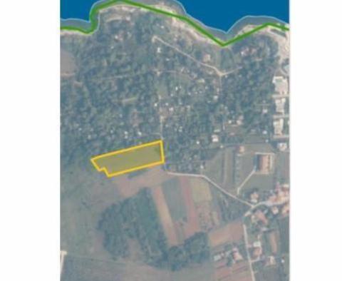Rare land plot for sale in Crveni Vrh in close vicinity to Petram and Kempinski 5***** star resorts 