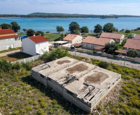 Investment project - land plot with valid building permit and finished basement just 80 meters from the sea - pic 22