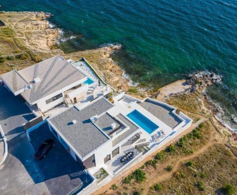 Moderne Villa in erster Linie in der Gegend von Zadar, das gefragteste Format! - foto 6