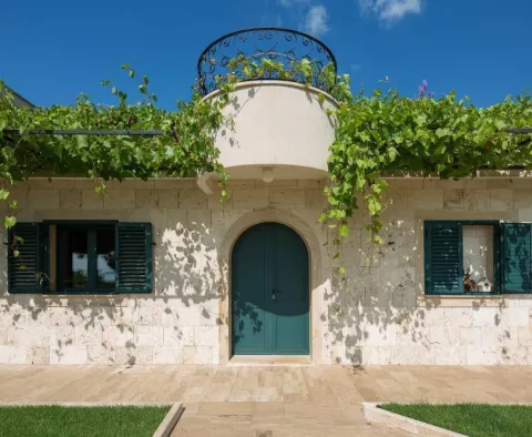 Unique Mediterranean-style hacienda with panoramic views in Split area - pic 15