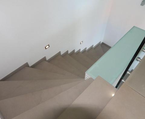 Luxus villa gyönyörű kilátással a tengerre, úszómedencével Lovranban - pic 60