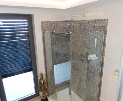 Luxus villa gyönyörű kilátással a tengerre, úszómedencével Lovranban - pic 72