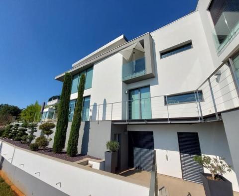 Luxus villa gyönyörű kilátással a tengerre, úszómedencével Lovranban - pic 85