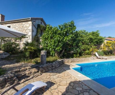 Fantastic estate on Krk with two stone villas and sea view in Provence style - pic 4