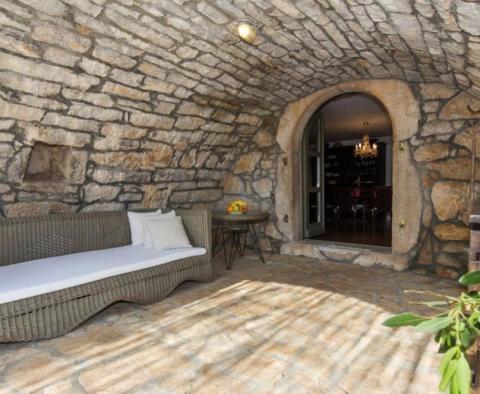 Fantastic estate on Krk with two stone villas and sea view in Provence style - pic 12