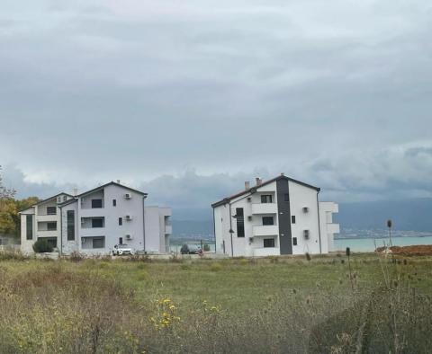 Vízparti új penthouse 4 hálószobával Ciziciben, közvetlenül a tengerparton, rezidencia úszómedencével - pic 7