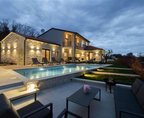 Luxury stone villa in Poreč with distant Adriatic sea views - pic 51
