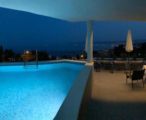 Villa with 6 apartments, panoramic sea view and a pool, Opatija - pic 9