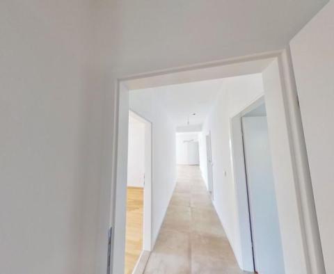 Exkluzivní nový mezonetový apartmán, 4 ložnice s výhledem na moře, Opatija - pic 8