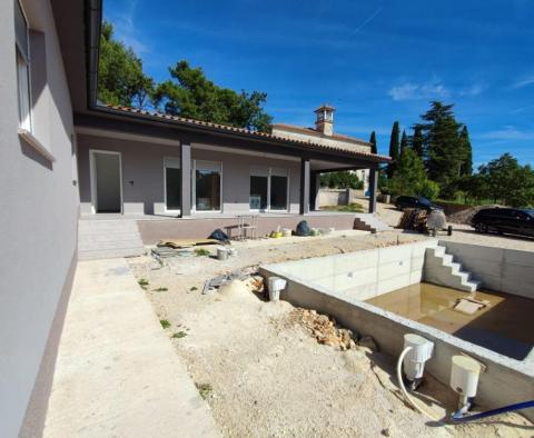 New villa with swimming pool in Divšići, Marčana - pic 4