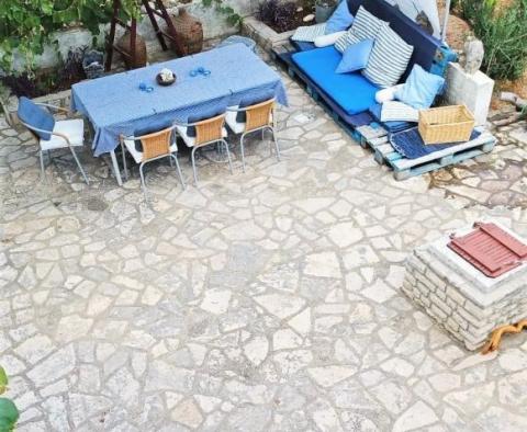 Quality house just 120 meters from the sea, with a large garden and parking in North-West part of Hvar - pic 13