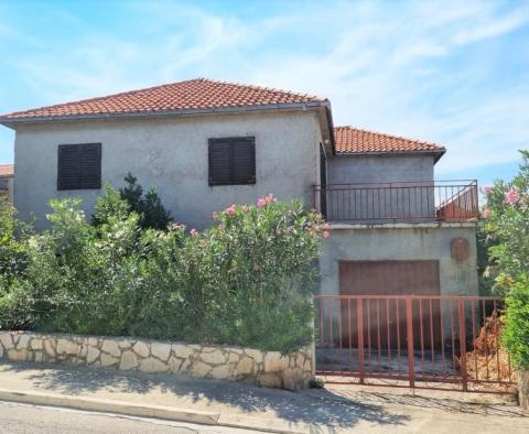 House for sale in Supetar just 100 meters from the sea - pic 4