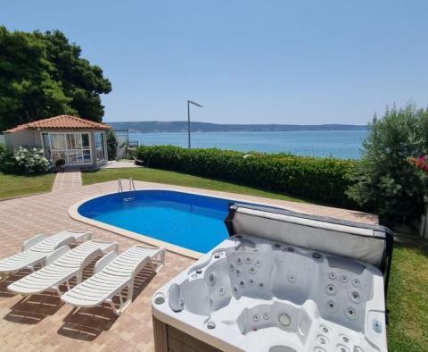 Rare seafront villa in Kastel Stafilic, with swimming pool and great sea views - pic 5