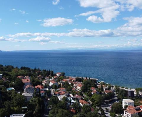 An exclusive villa of 400m2 with a swimming pool and a panoramic view of the sea in Opatija - pic 2