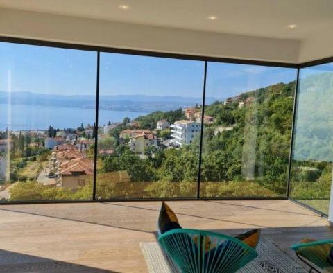 An exclusive villa of 400m2 with a swimming pool and a panoramic view of the sea in Opatija - pic 12