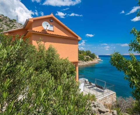 Fascinante villa en bord de mer à Lukovo Šugarje, Karlobag avec possibilité d&#39;amarrage - pic 7