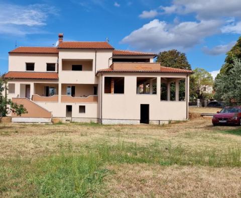 Large house with office space and garden in Kanfanar near Rovinj 