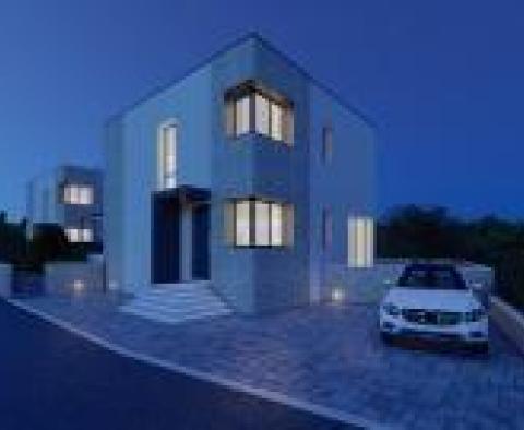 Exceptional modern villa in prestigious Brtonigla - pic 2