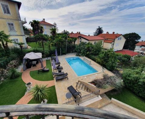 Gorgeous villa with swimming pool for sale in Lovran, just 200 meters from the sea - pic 4