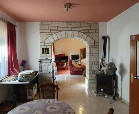 Apartment house with five residential units and a lot of potential in Porec - pic 14