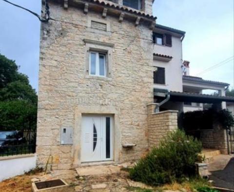 Távoli tengerre néző ház eladó Rovinjsko Selóban, Rovinjban 