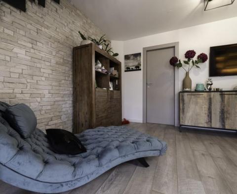 Krásná autentická vila na ostrově Krk s bazénem a designovou rekonstrukcí - pic 21