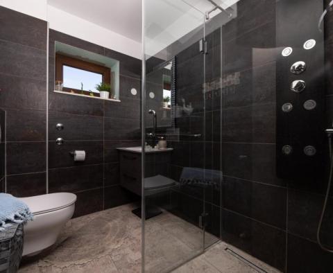 Krásná autentická vila na ostrově Krk s bazénem a designovou rekonstrukcí - pic 22