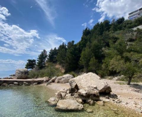 Tolles Grundstück direkt am Meer an der Riviera von Omis am Strand - foto 13