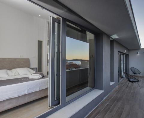 Moderne Apart-Villa mit 4 Apartments nur 50 Meter vom Meer entfernt - foto 35